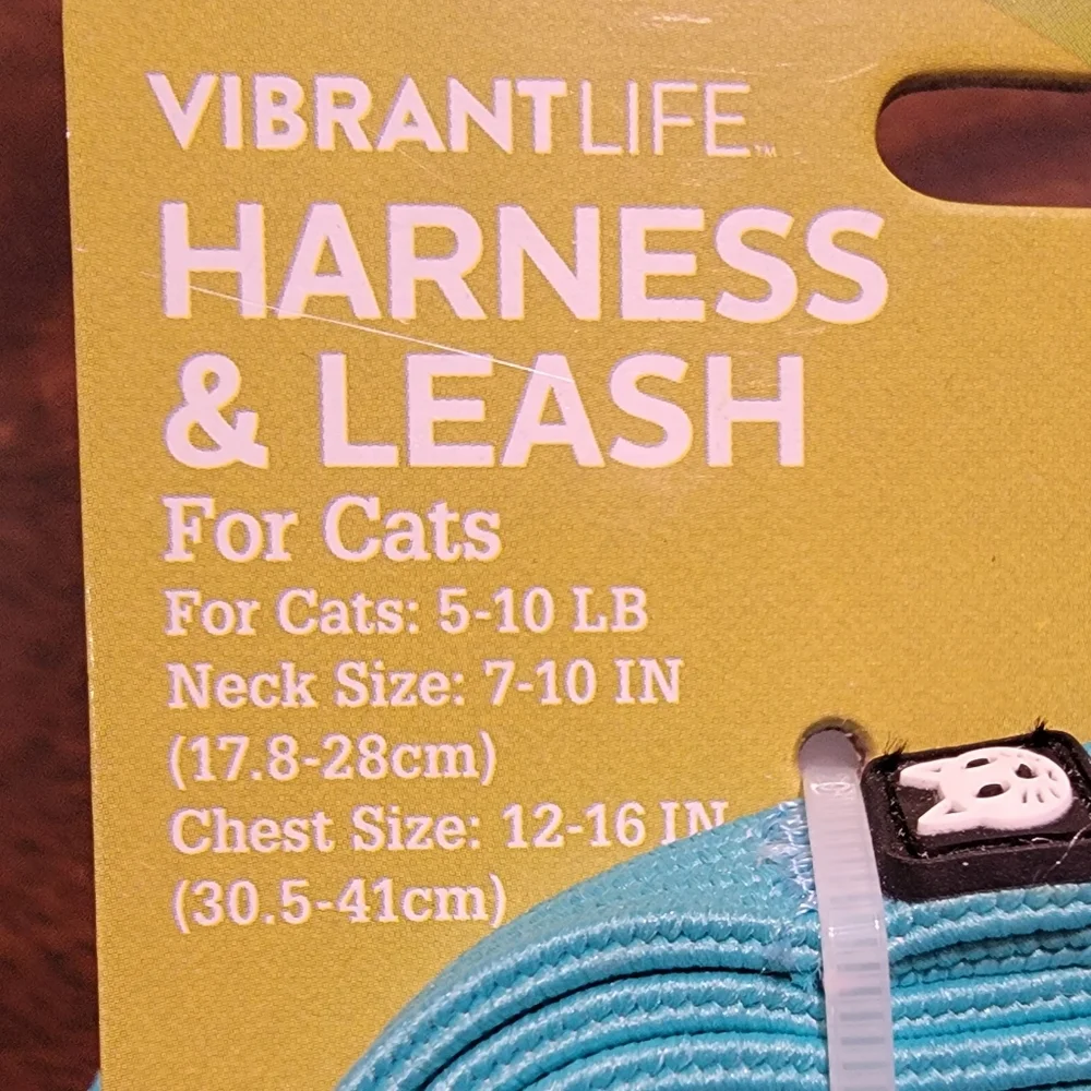 BNWT Vibrant Life One Size Green Blue Sushi Themed Cat Harness & Leash Set